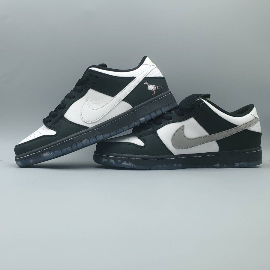 Nike SB Dunk Low Staple Panda Pigeon