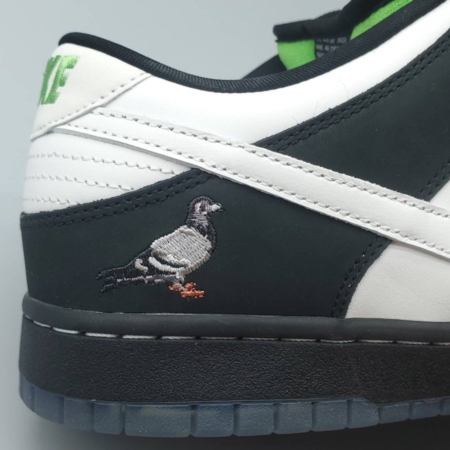 Nike SB Dunk Low Staple Panda Pigeon