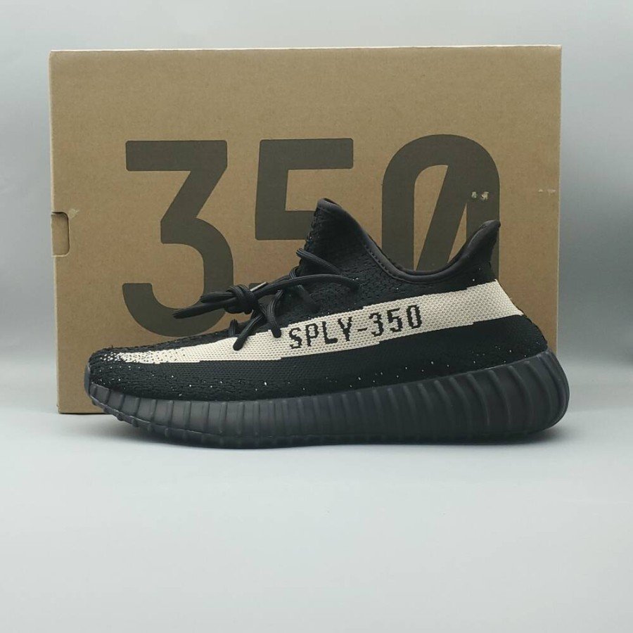 adidas Yeezy Boost 350 V2 Core Black White