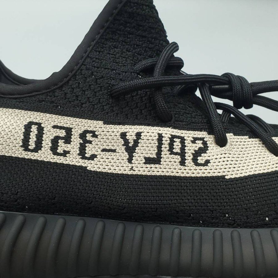 adidas Yeezy Boost 350 V2 Core Black White