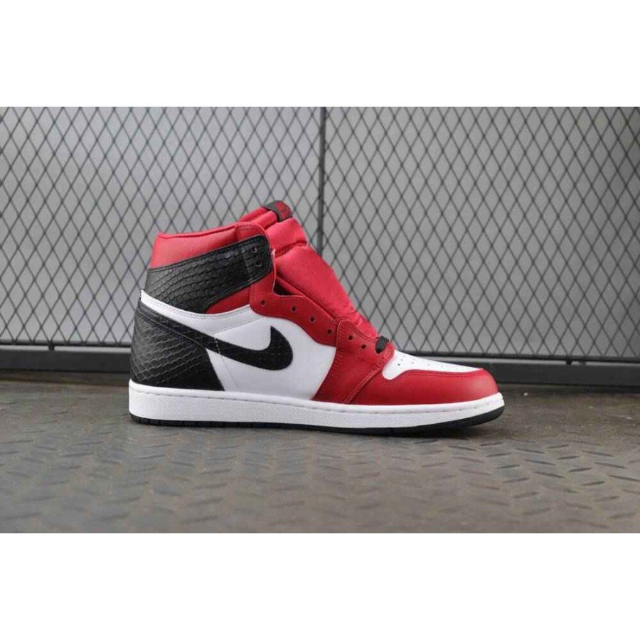 Jordan 1 Retro High Satin Snake Chicago