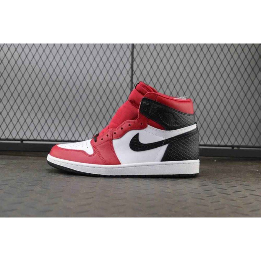 Jordan 1 Retro High Satin Snake Chicago