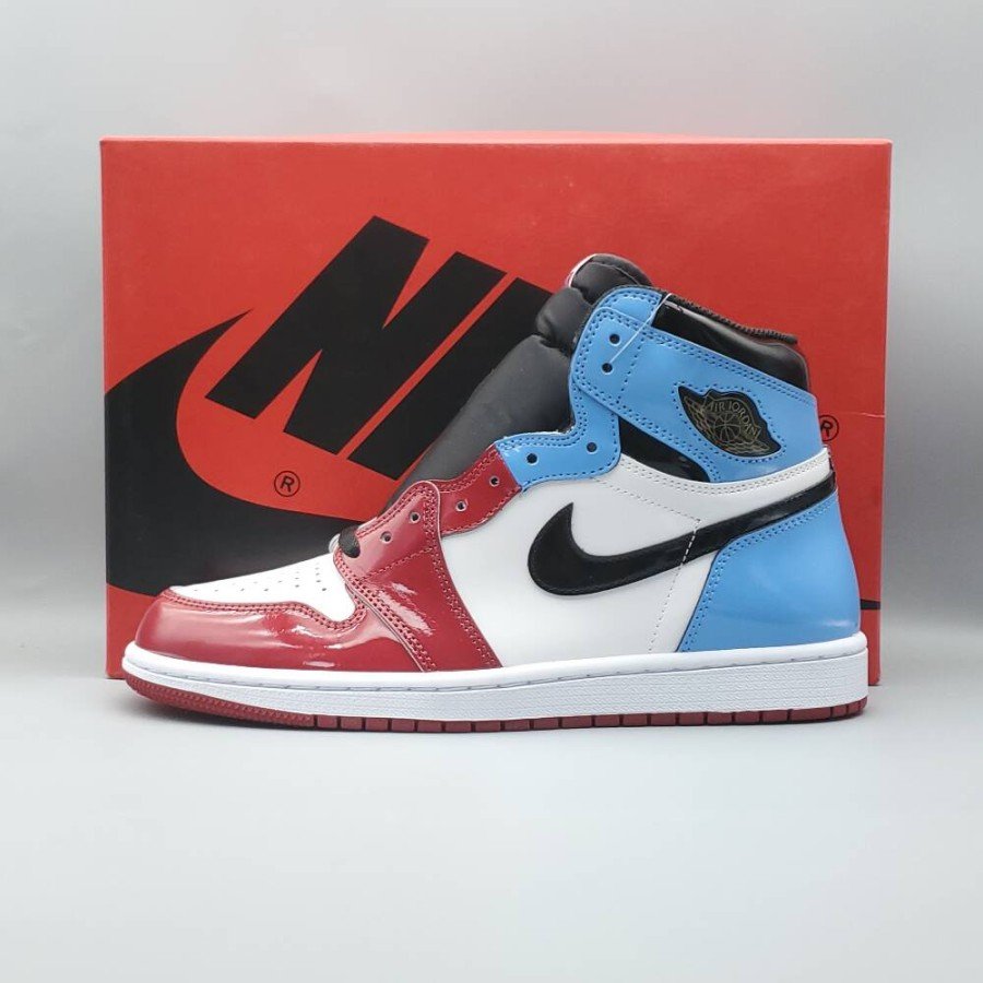 Jordan 1 Retro High Fearless UNC Chicago