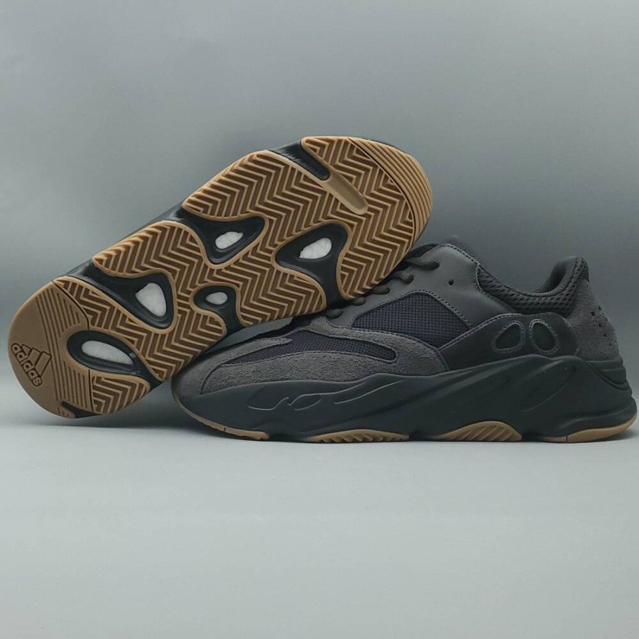 adidas Yeezy Boost 700 Utility Black