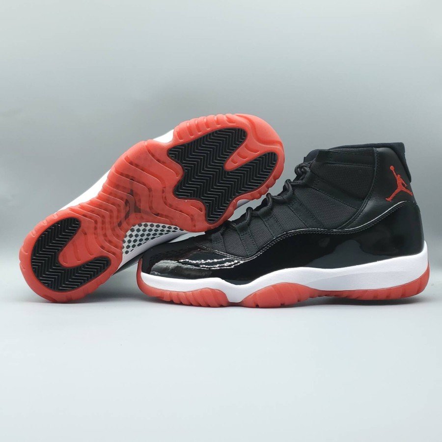 Jordan 11 Retro Playoffs Bred