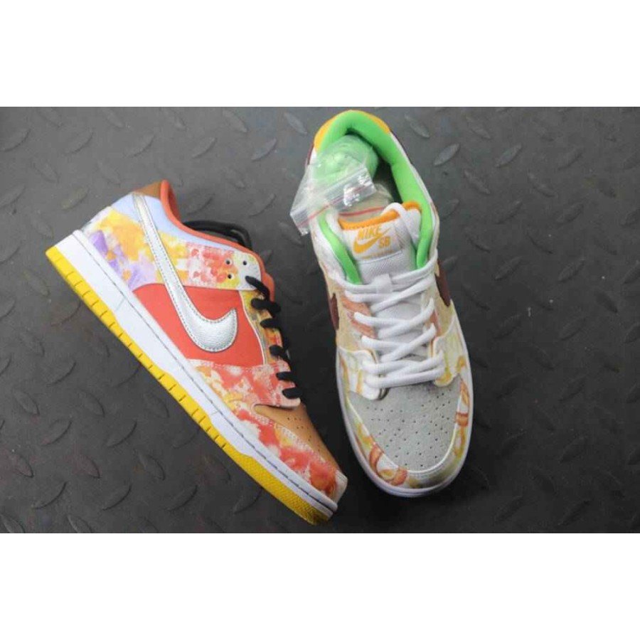 Nike SB Dunk Low Street Hawker