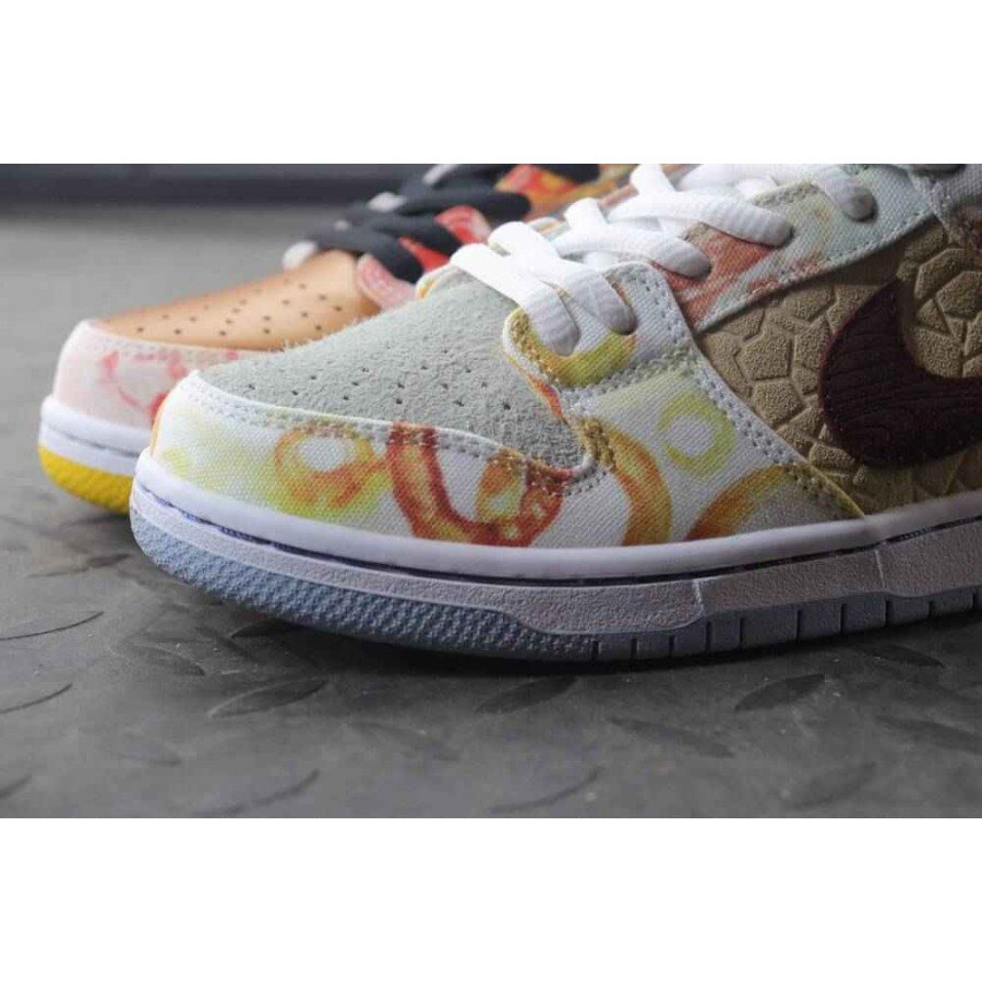 Nike SB Dunk Low Street Hawker