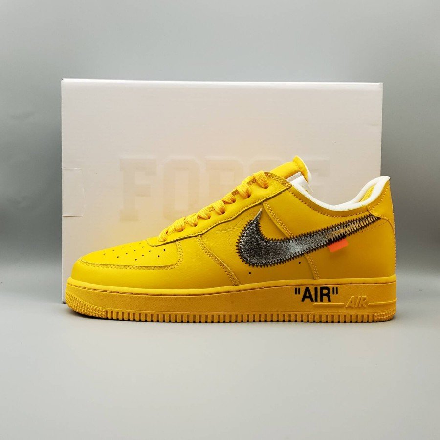 Nike Air Force 1 Low OFF-WHITE University Gold Metallic Silver