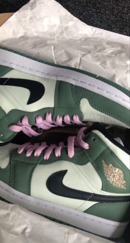 Air Jordan 1 Mid Dutch Green photo review