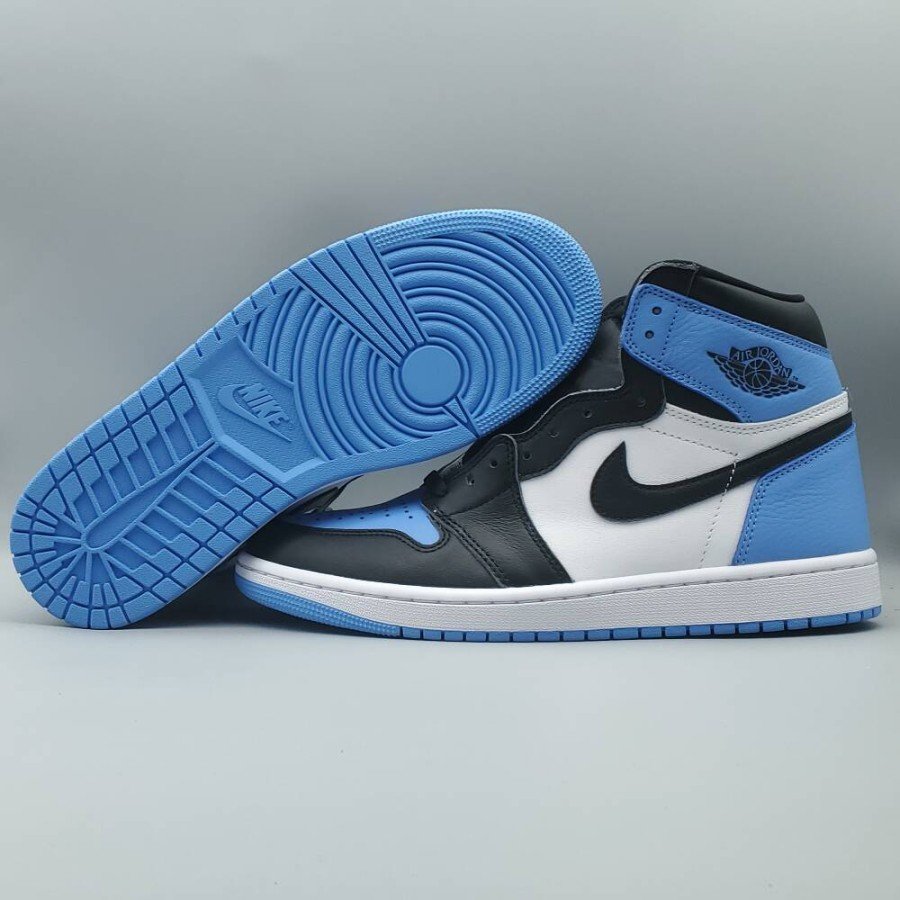 Jordan 1 Retro High UNC Toe