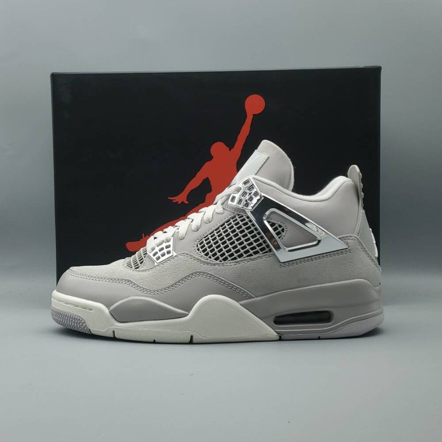 Air Jordan 4 Retro Frozen Moments