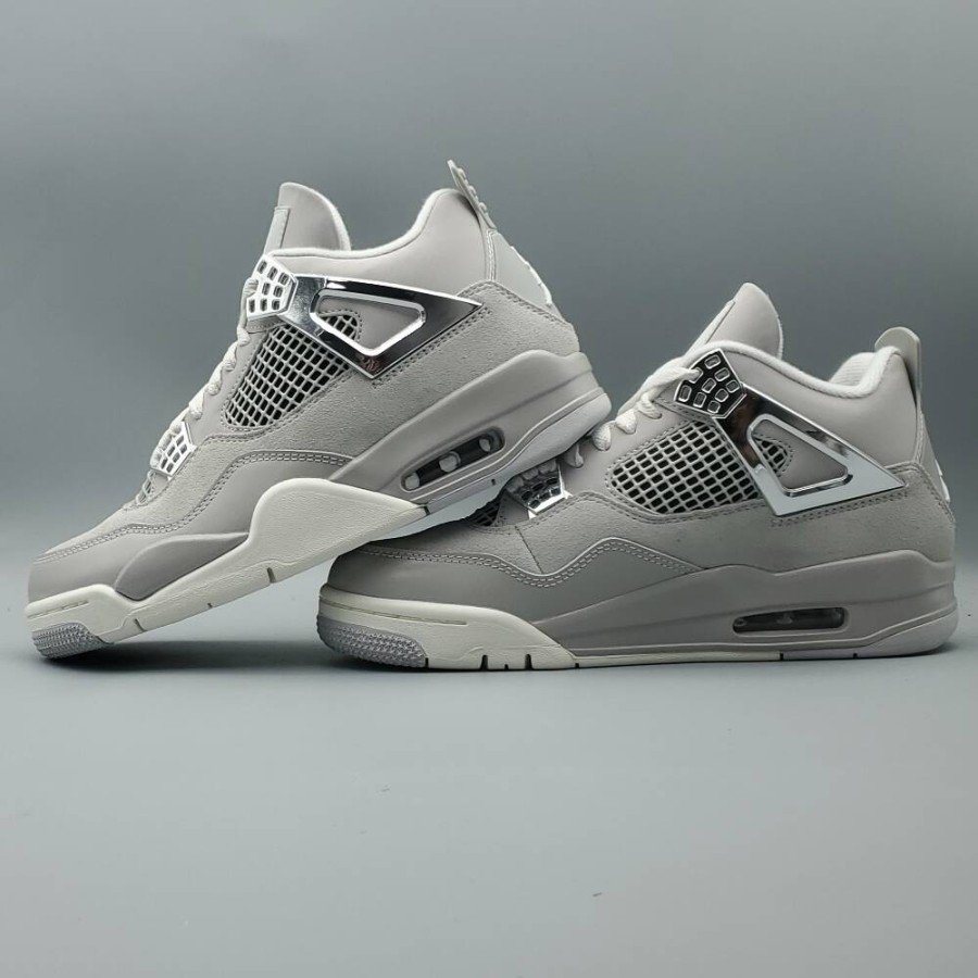 Air Jordan 4 Retro Frozen Moments