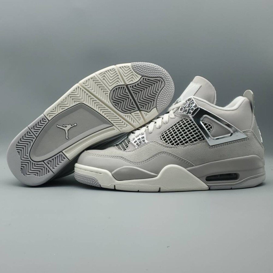 Air Jordan 4 Retro Frozen Moments