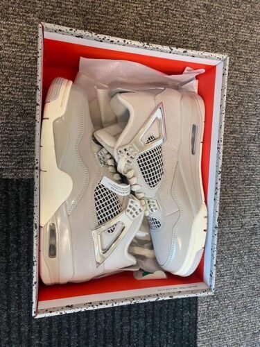 Air Jordan 4 Retro Frozen Moments photo review