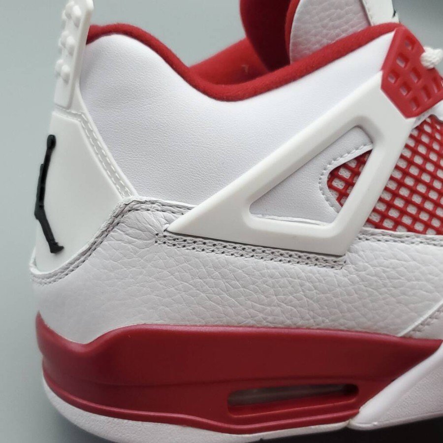 Jordan 4 Retro Alternate