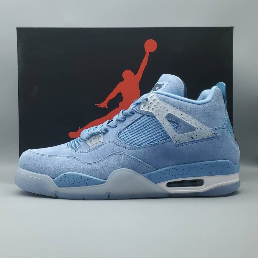 Air Jordan 4 Retro UNC (PE)