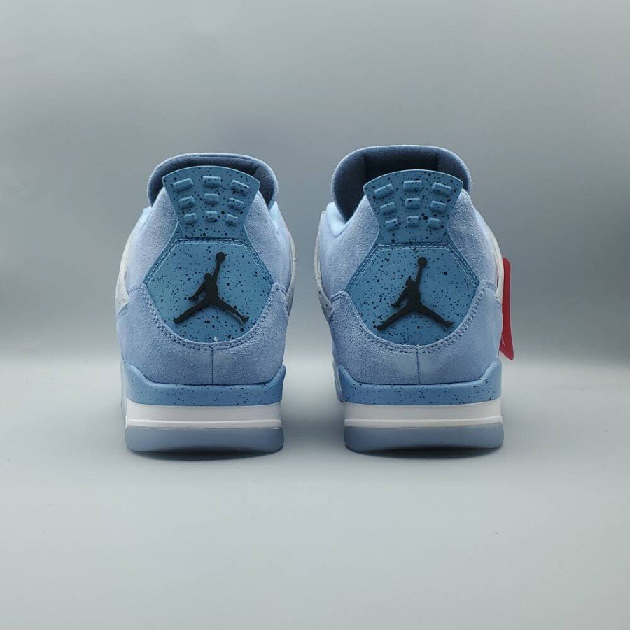 Air Jordan 4 Retro UNC (PE)