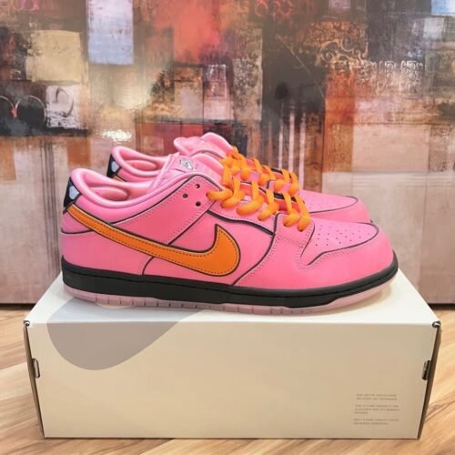 Nike SB Dunk Low The Powerpuff Girls Blossom photo review