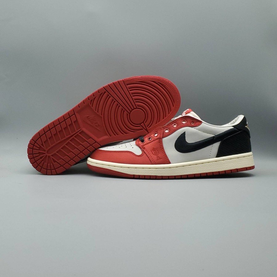 Jordan 1 Retro Low OG Trophy Room Away