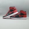 Air Jordan 1 Retro High 'Banned' 2011