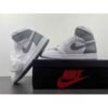 Air Jordan 1 Retro High OG 'Stealth'