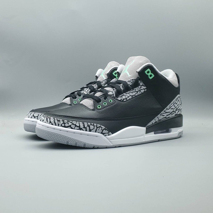 Air Jordan 3 Retro 'Green Glow'