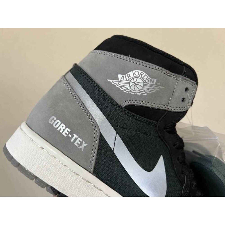 Air Jordan 1 High Element Gore-Tex 'Black Particle Grey'