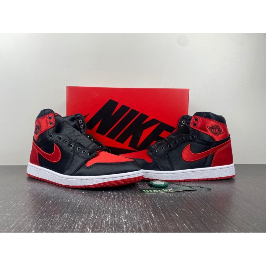 Air Jordan 1 Retro High OG 'Satin Bred' 2023