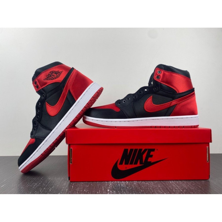 Air Jordan 1 Retro High OG 'Satin Bred' 2023