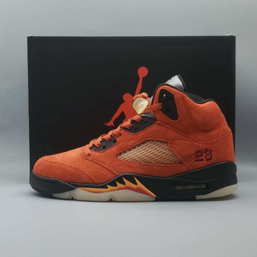 Wmns Air Jordan 5 Retro 'Dunk on Mars'