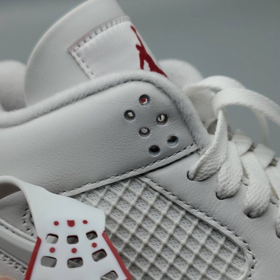 Nike SB x Air Jordan 4 Retro SP 'Varsity Red' Friends & Family