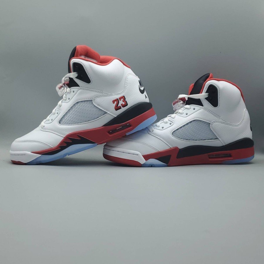 Air Jordan 5 Retro 'Fire Red' 2025