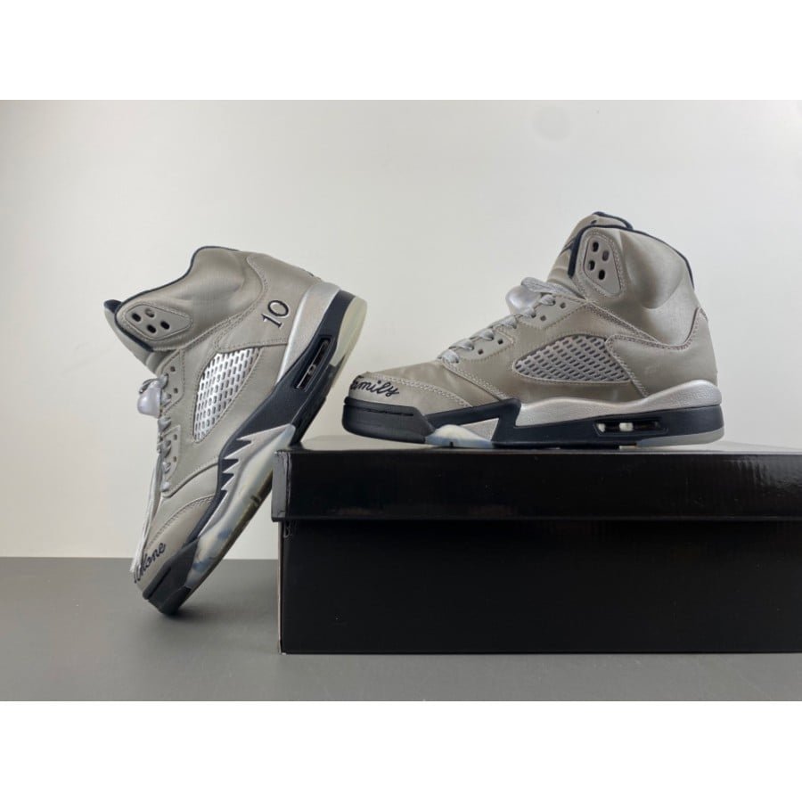 Wmns Air Jordan 5 Retro 'Wings'